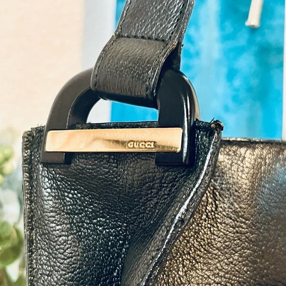 Gucci black leather shoulder bag - Picture 2 of 16